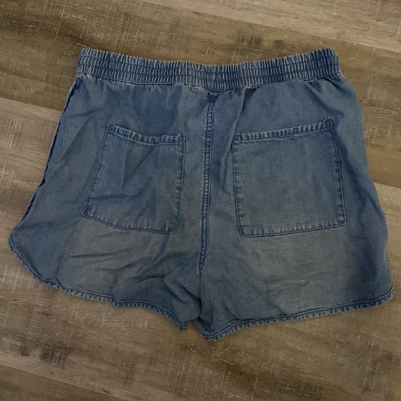 Juicy Couture Denim Shorts - Picture 2 of 3